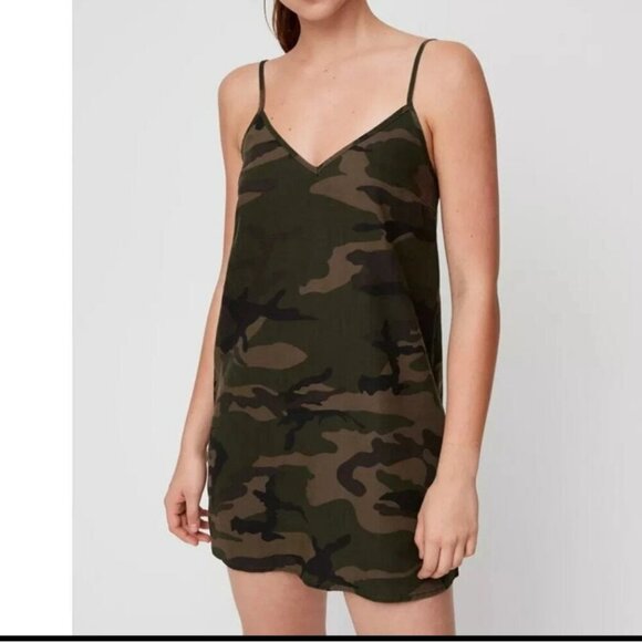[M]TNA WMN Yirrell Dress Green Camouflage Adjustable Strap V-Neck Slip Mini NWOT - Picture 1 of 7